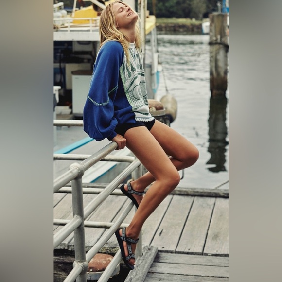 NWT FP Movement Double Header Graphic Crew S Blue  Combo with Pockets - Picture 4 of 12